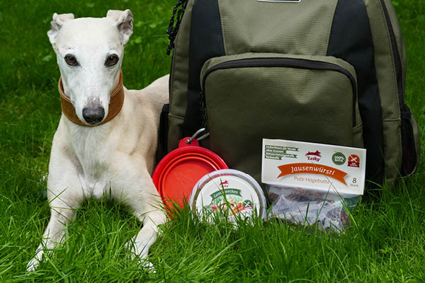 Blog_Leiky_Jausenwuerstl Hundefutter unterwegs